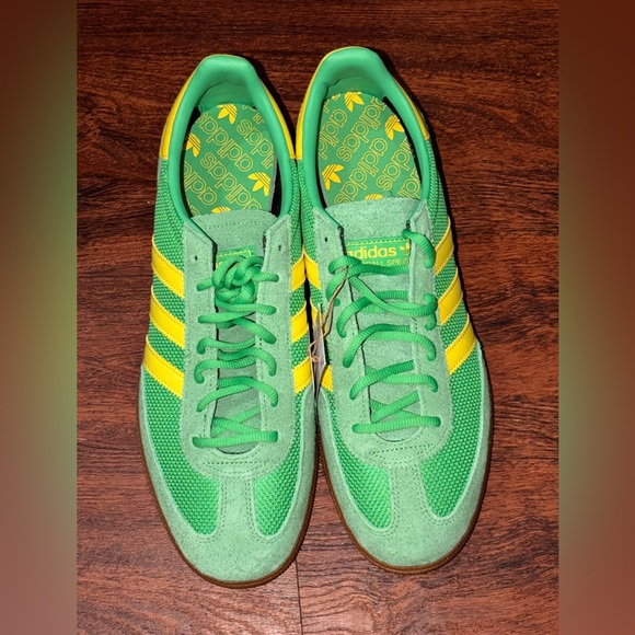 Adidas size 11 - Picture 6 of 14